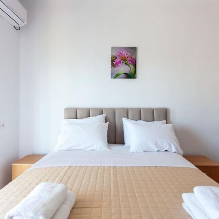 Zacharias Apartments Himare Buitenkant foto