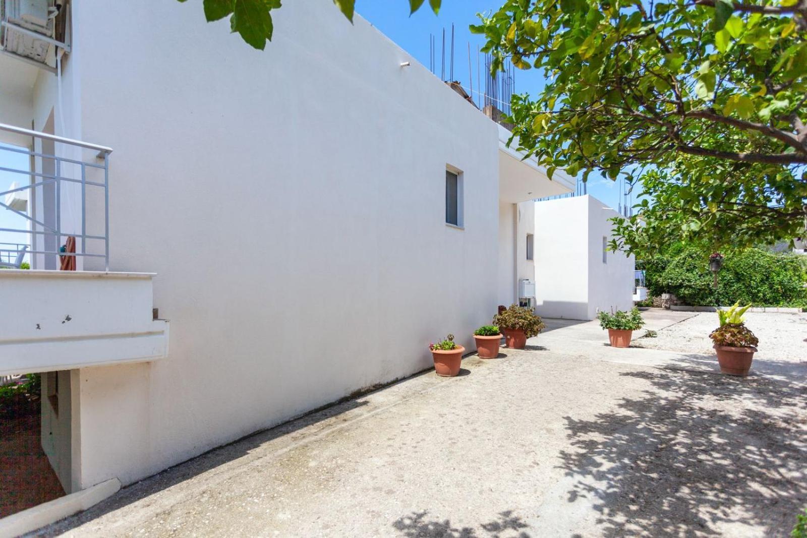 Zacharias Apartments Himare Buitenkant foto