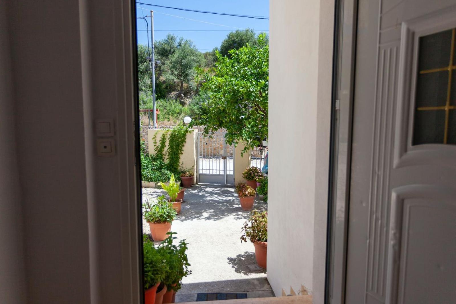 Zacharias Apartments Himare Buitenkant foto