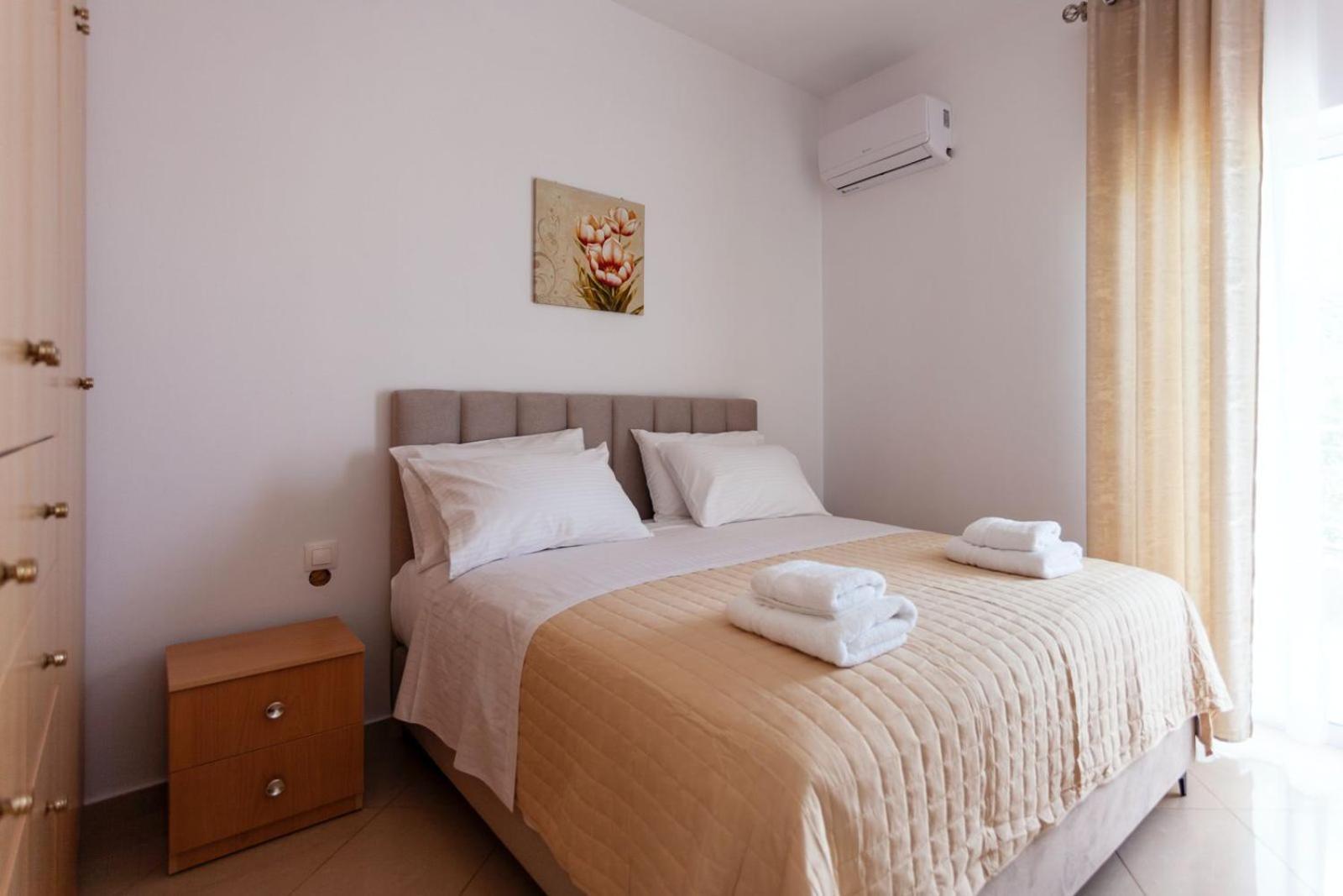 Zacharias Apartments Himare Buitenkant foto