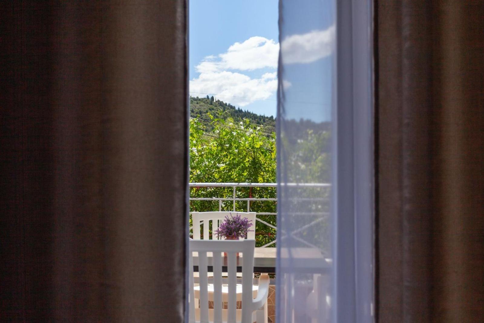 Zacharias Apartments Himare Buitenkant foto