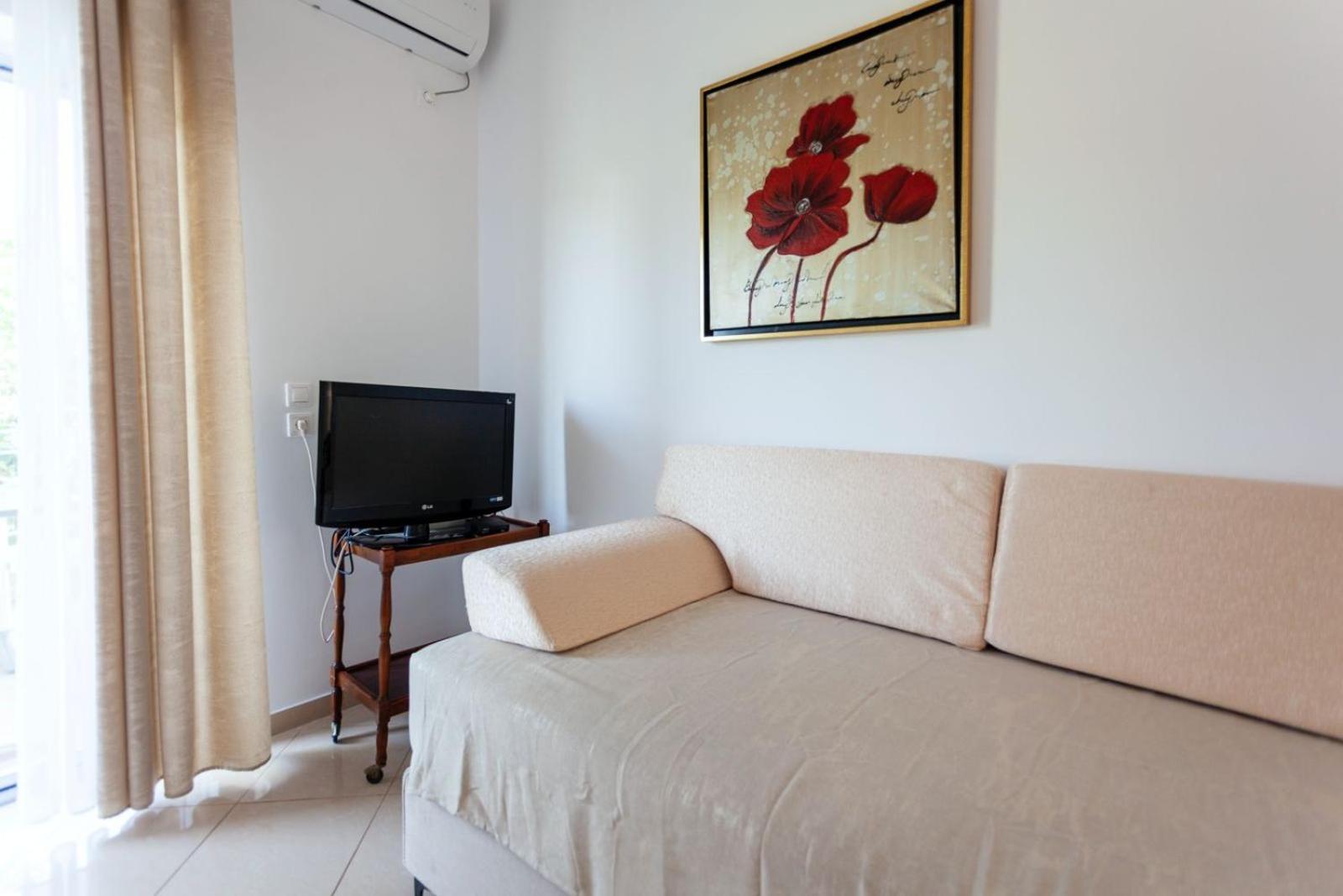 Zacharias Apartments Himare Buitenkant foto