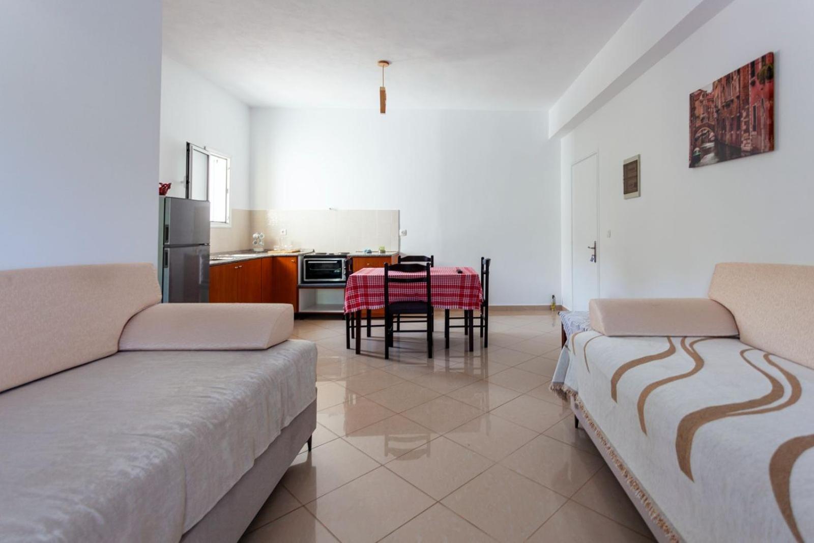 Zacharias Apartments Himare Buitenkant foto