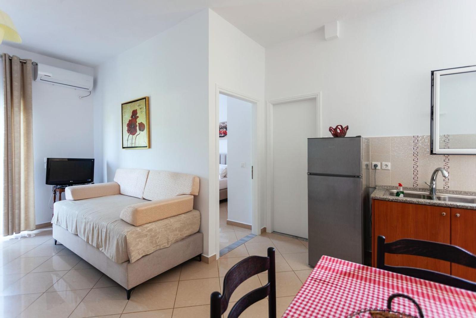 Zacharias Apartments Himare Buitenkant foto