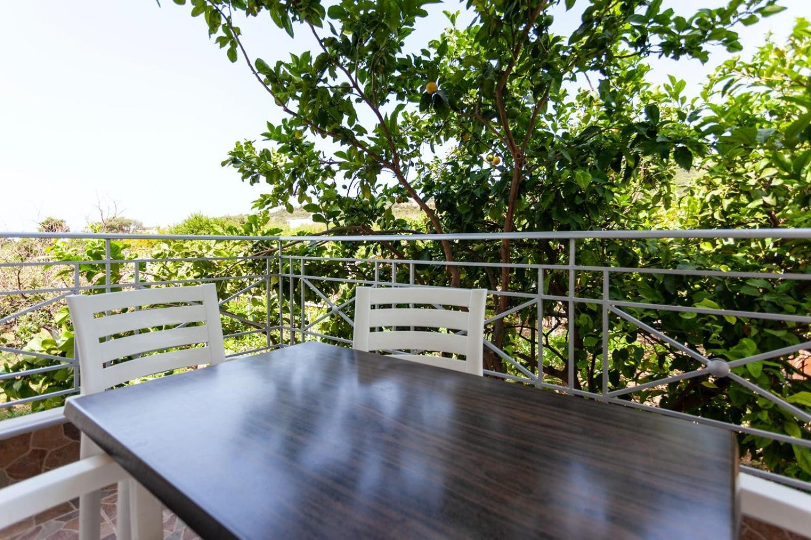 Zacharias Apartments Himare Buitenkant foto