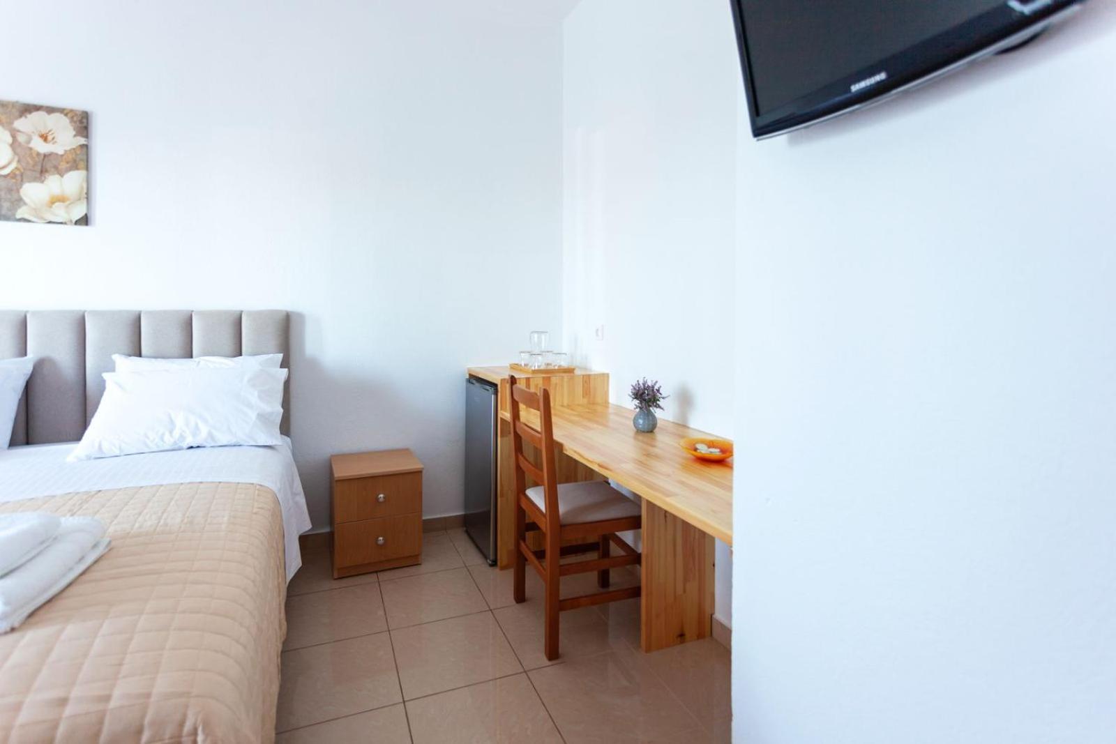 Zacharias Apartments Himare Buitenkant foto