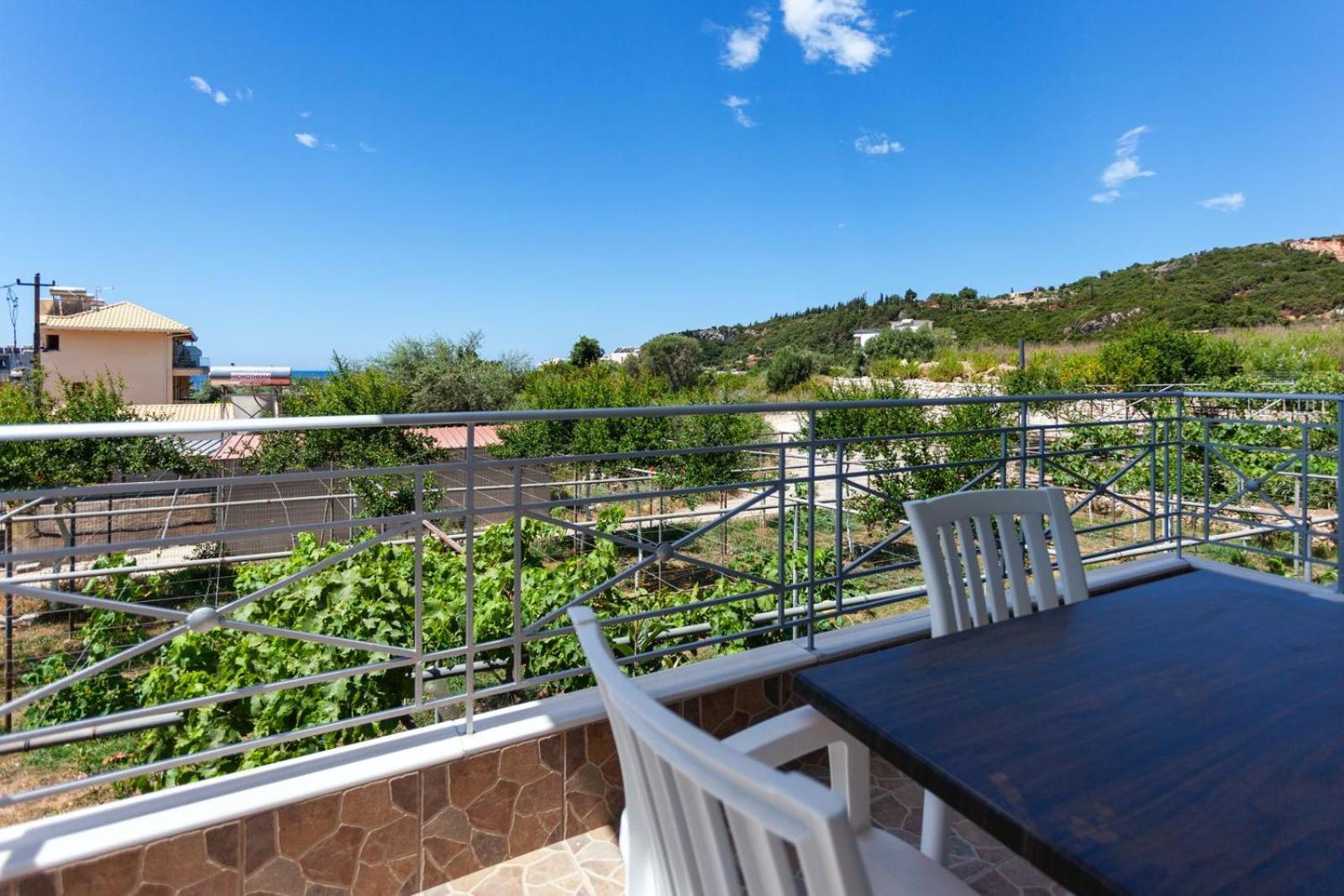 Zacharias Apartments Himare Buitenkant foto