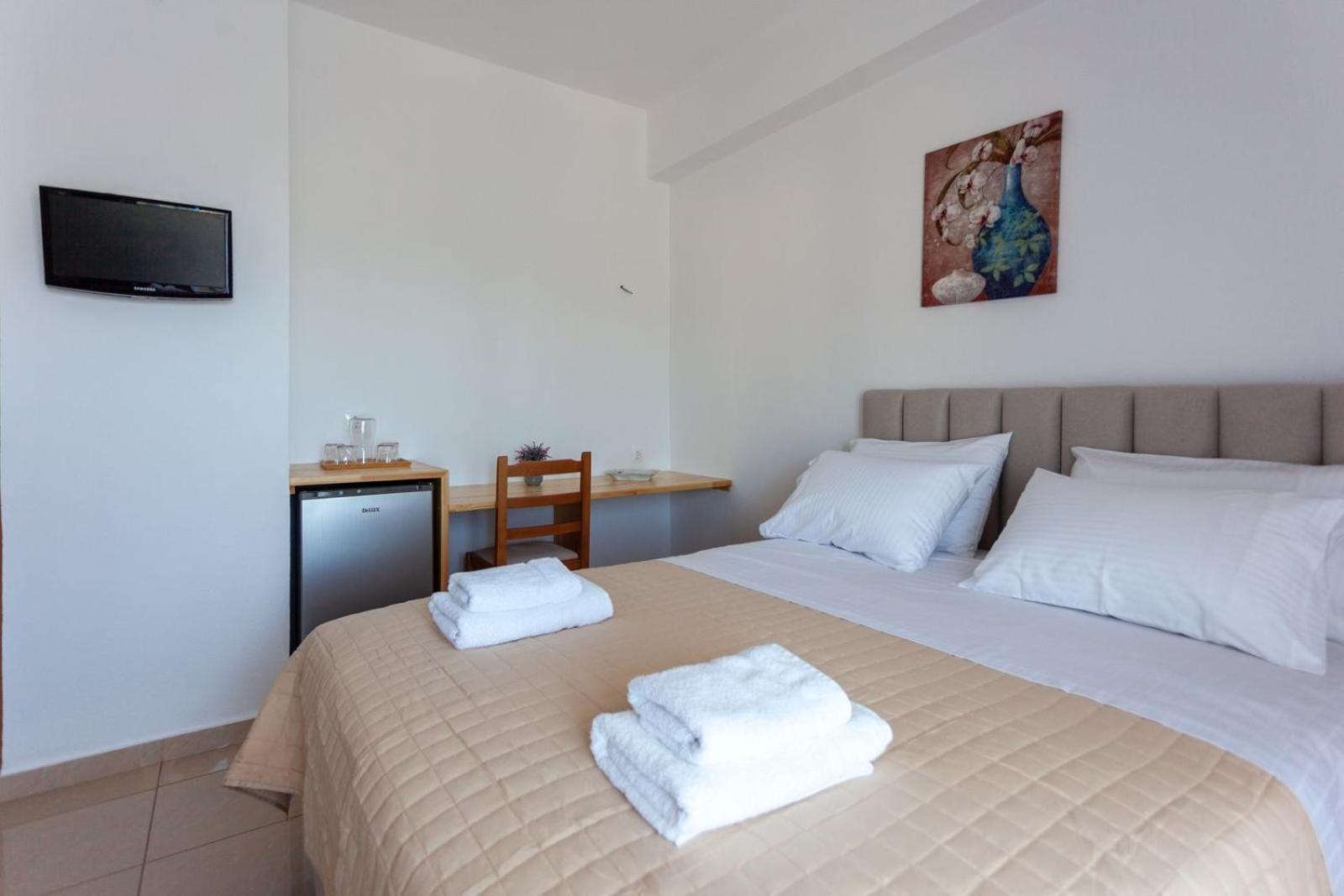 Zacharias Apartments Himare Buitenkant foto