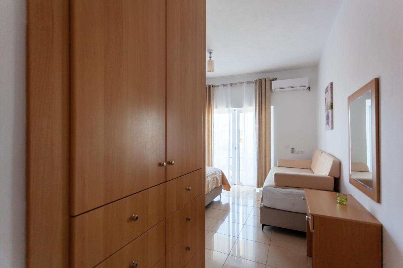 Zacharias Apartments Himare Buitenkant foto