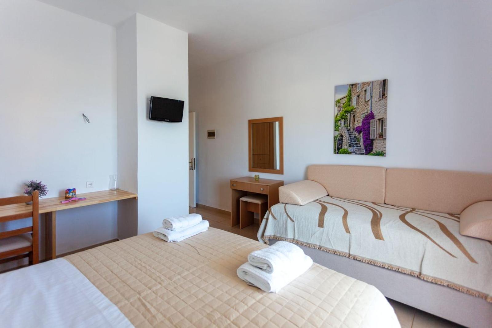 Zacharias Apartments Himare Buitenkant foto