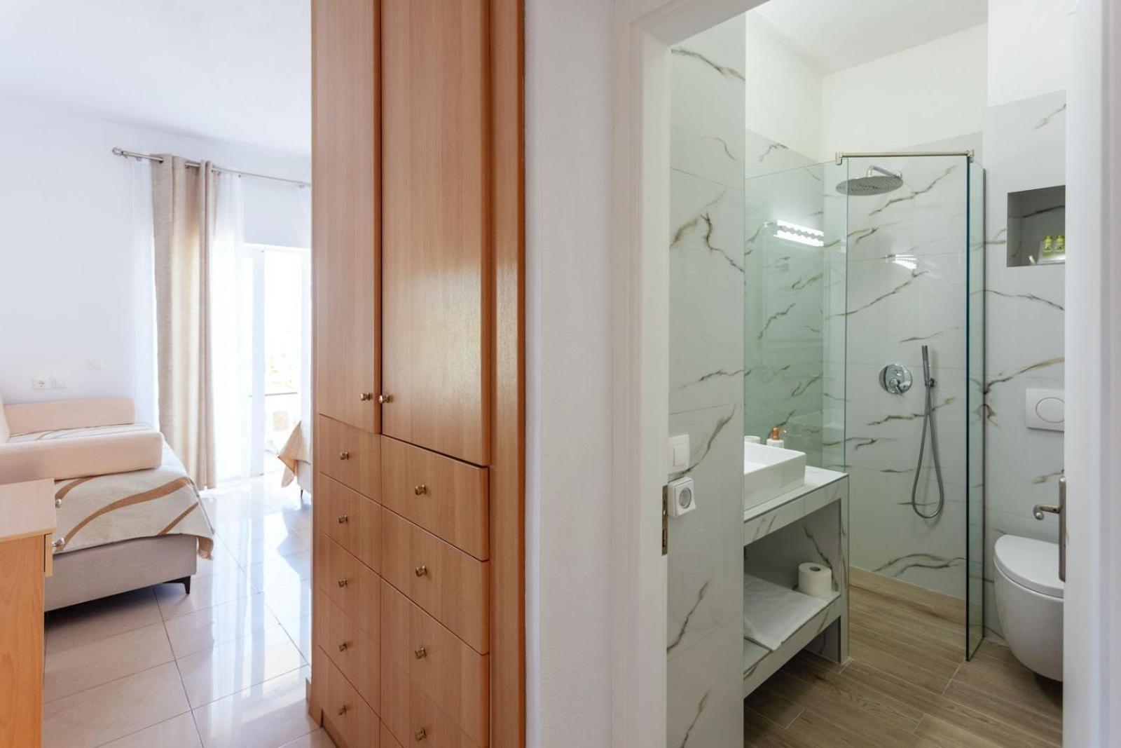 Zacharias Apartments Himare Buitenkant foto